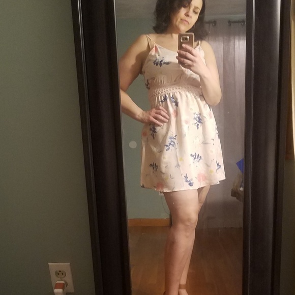 Pretty peach dress for summer🍑 - Picture 2 of 5